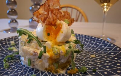 Aspergetartaar met serranoham en een gepocheerd eitje